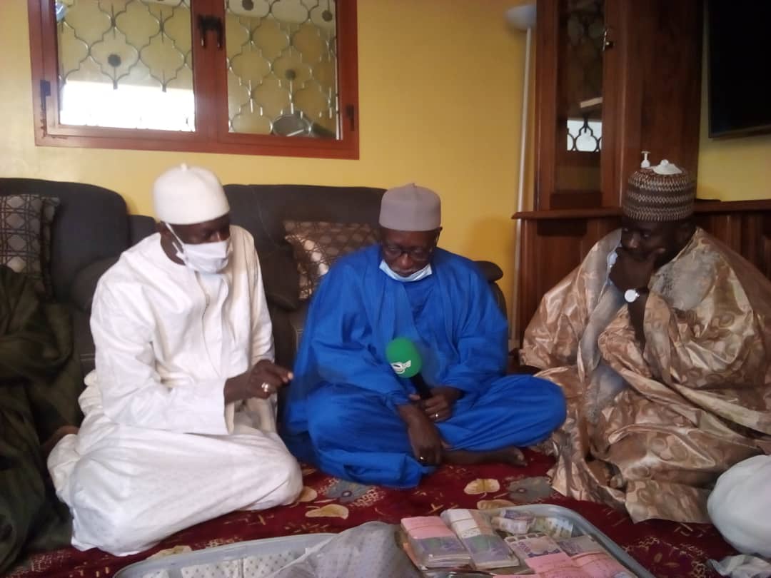 Travaux grande mosquée de Tivaouane: Serigne Moustapha SY AL Amine remet au khalife la participation de quelques grandes structures de la Hadara